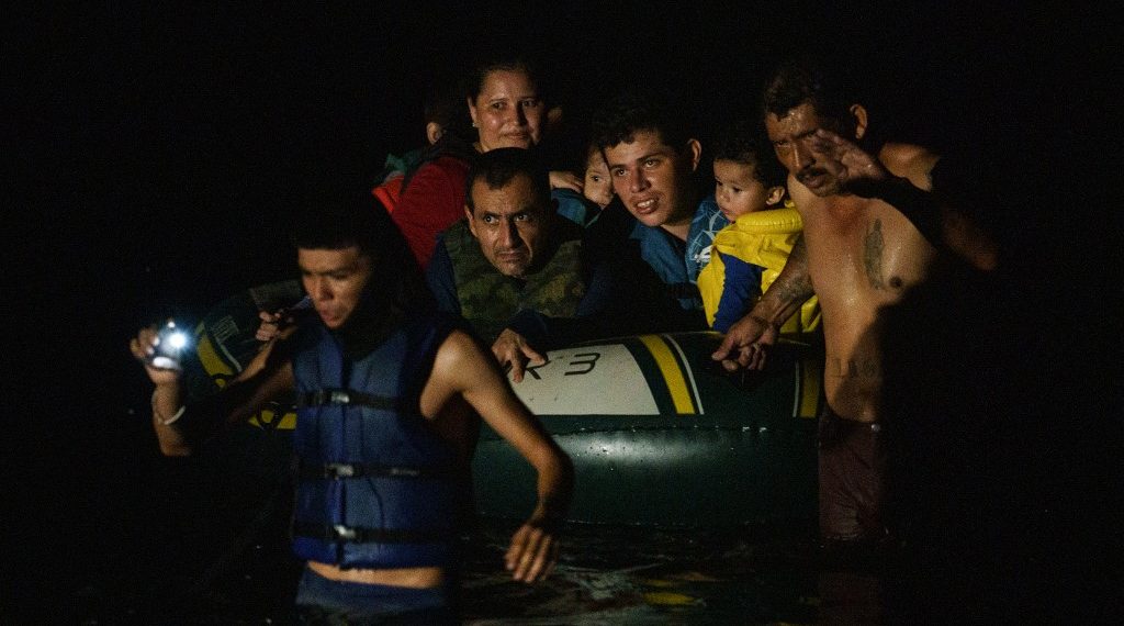 Biden prometió una política migratoria "justa y humana", lo que ha fomentado la llegada de migrantes en los últimos meses. (Foto: Paul Ratje/AFP)