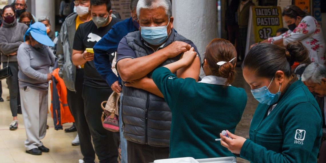 La Secretaría de Salud confirmó el viernes pasado el primer caso de la variante ómicron en México. (Foto: Cuartoscuro)