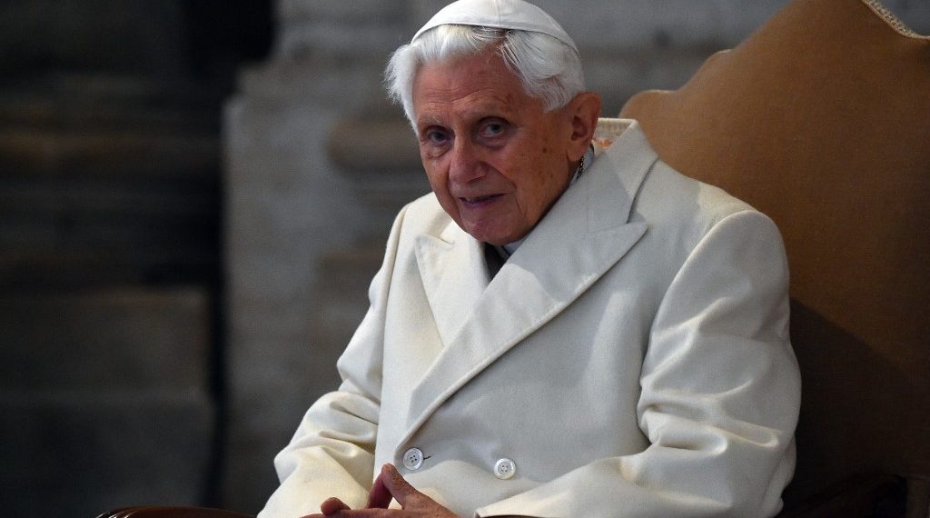 Los expertos también afirman que en ninguno de los casos analizados Joseph Ratzinger estaba al tanto de los abusos sexuales. (Foto: Vincenzo Pinto/AFP)