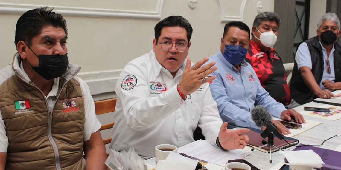 Anuncian transportistas bloqueos en cuatro carreteras en Puebla contra abusos del SAT
