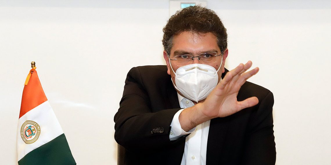 Armando Ríos Piter no intervendrá en conflicto de la Udlap