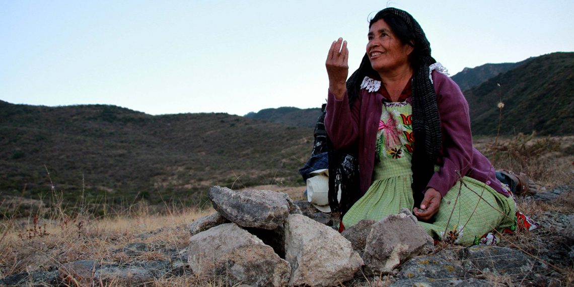 La marca Sézane fue acusada de utilizar la imagen de mujeres de Teotitlán del Valle, Oaxaca. (Foto: Arturo Pérez Alfonso/Cuartoscuro)