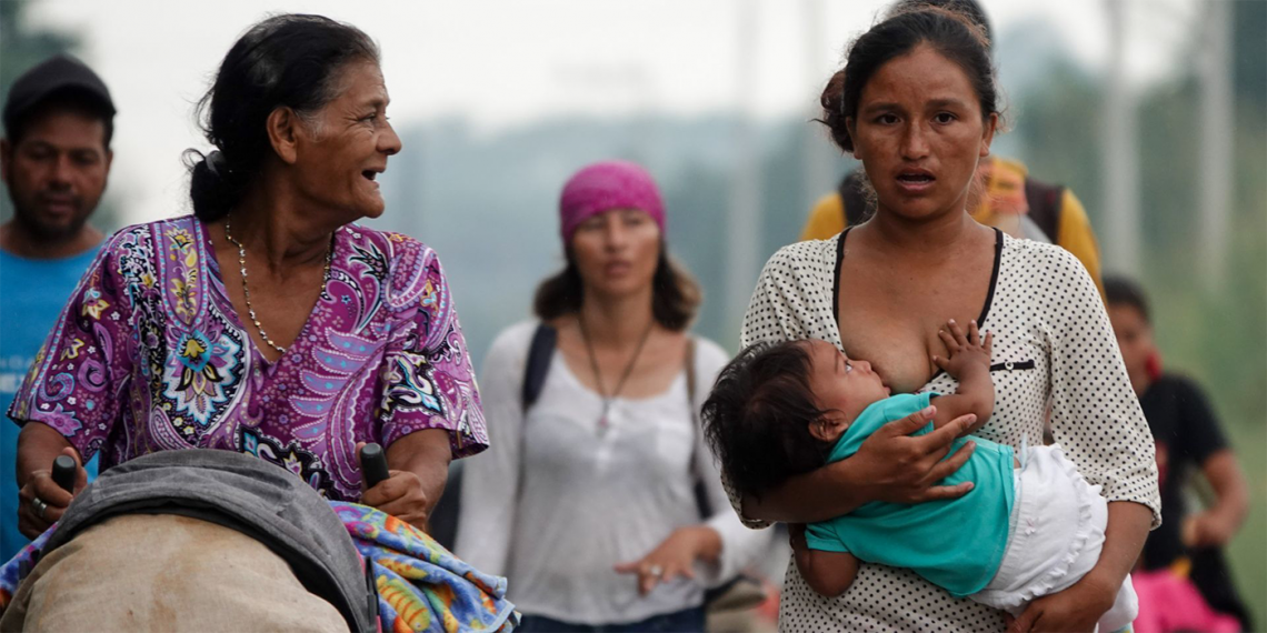 Mujeres migrantes en Loma Bonita, Veracruz, en noviembre de 2021. (Foto: Galo Cañas/Cuartoscuro)