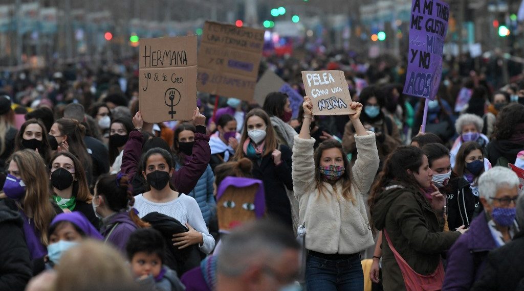 De Oriente Lejano hasta América Latina, millones de mujeres se manifestaron este martes en el mundo entero (Foto: Bertrand Guay/AFP)