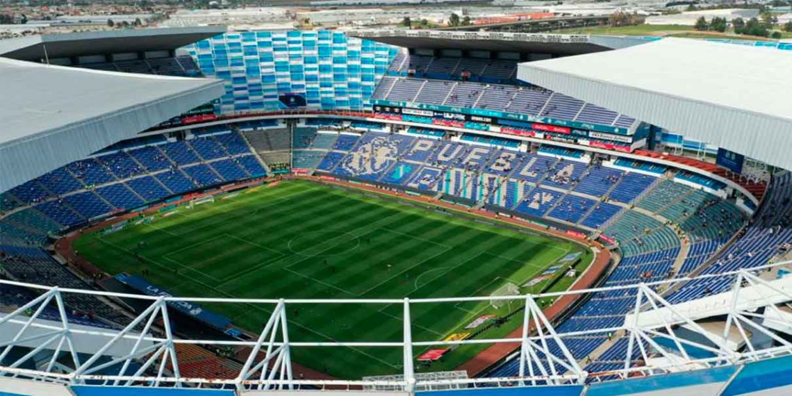 A revisión la normatividad en estadios de Puebla