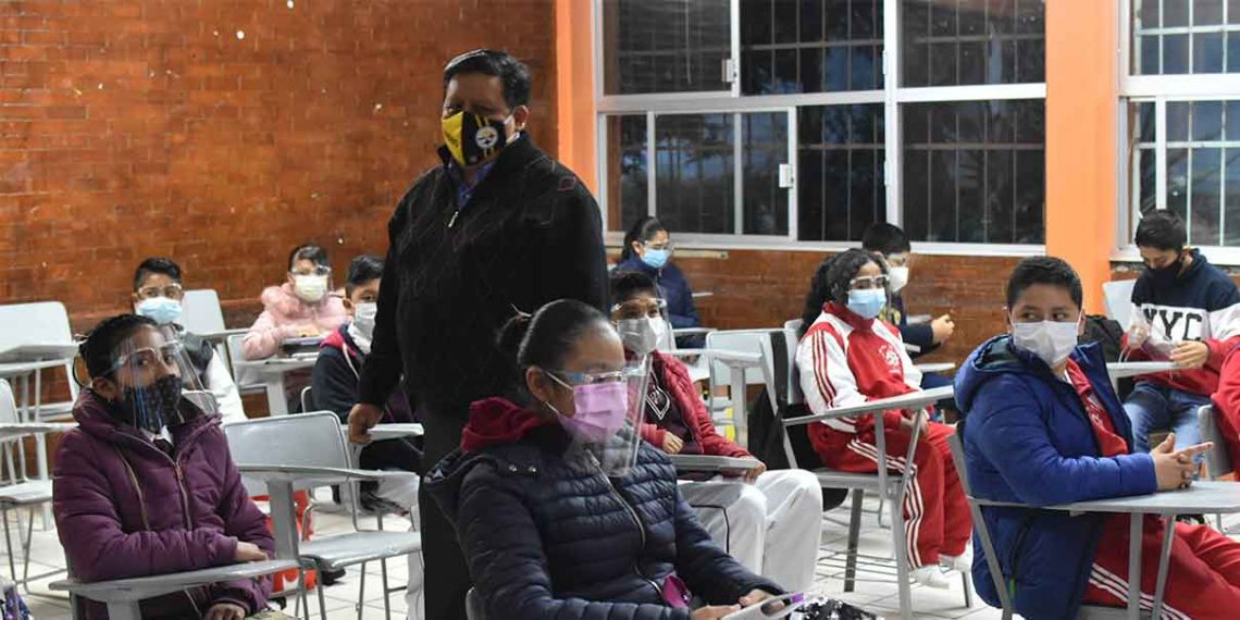 Deben replantear el regreso a clases presenciales en Puebla; después de Semana Santa habrá contagios Covid
