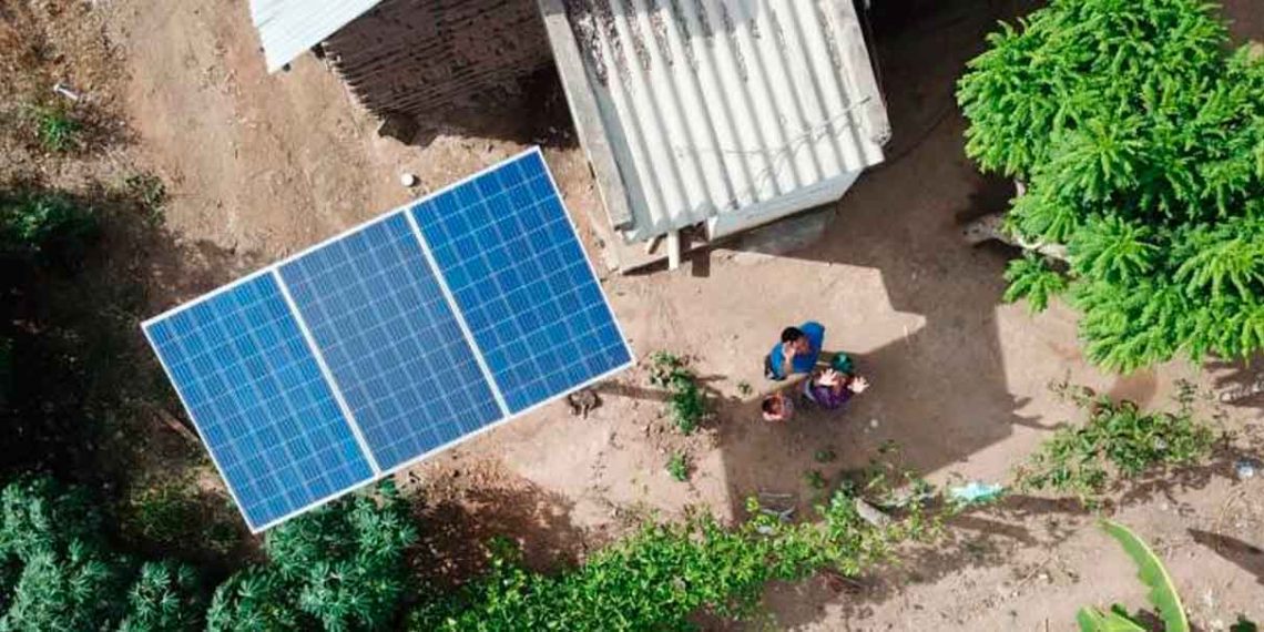 Escuelas y comunidades marginadas de Puebla tendrán energía con paneles solares