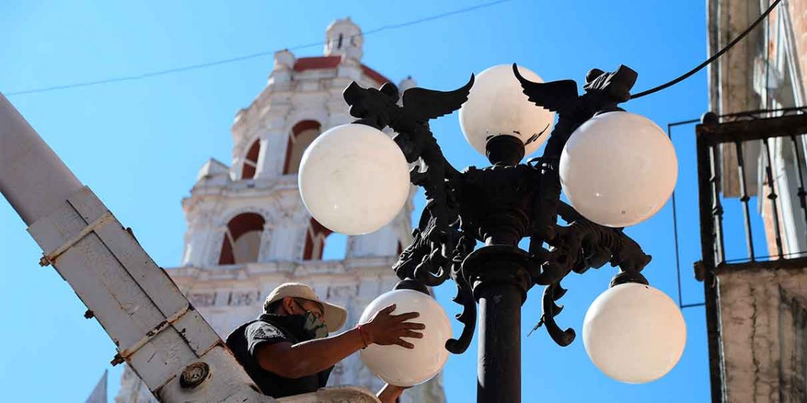 Seis empresas van por contrato alumbrado público de Puebla