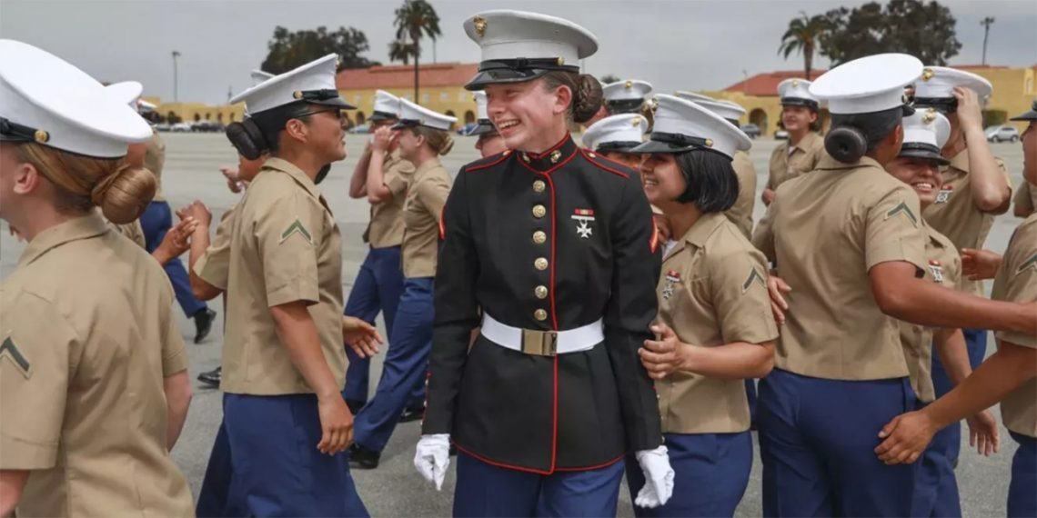 Mujeres de la Infantería de Marina en San Diego, California. (Foto: Sandy Huffaker/Getty Images)