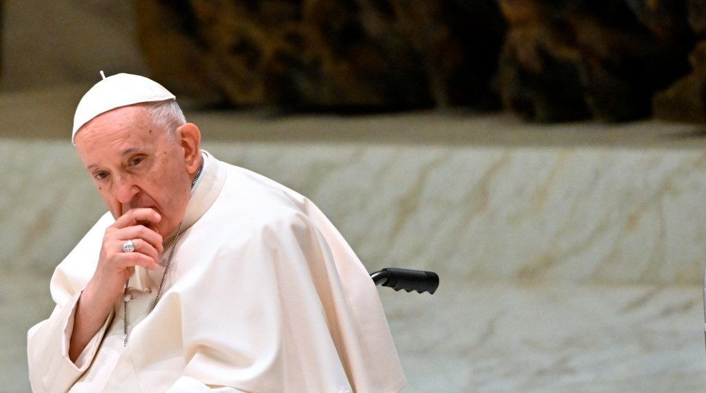 No es la primera vez que el pontífice argentino bromea. (Foto: Alberto Pizzoli/AFP)