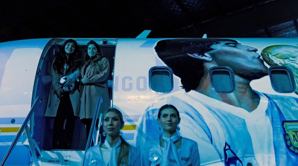 El avión volará a Catar para el Mundial y luego será subastado para apoyar a una oenegé. (Foto: Tomas Cuesta/AFP)