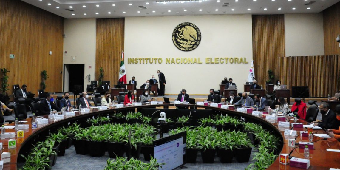 La reforma electoral propuesta por AMLO le pone el cascabel al gato, pues está concebida para anular al árbitro electoral. (Foto: Daniel Augusto /Cuartoscuro)