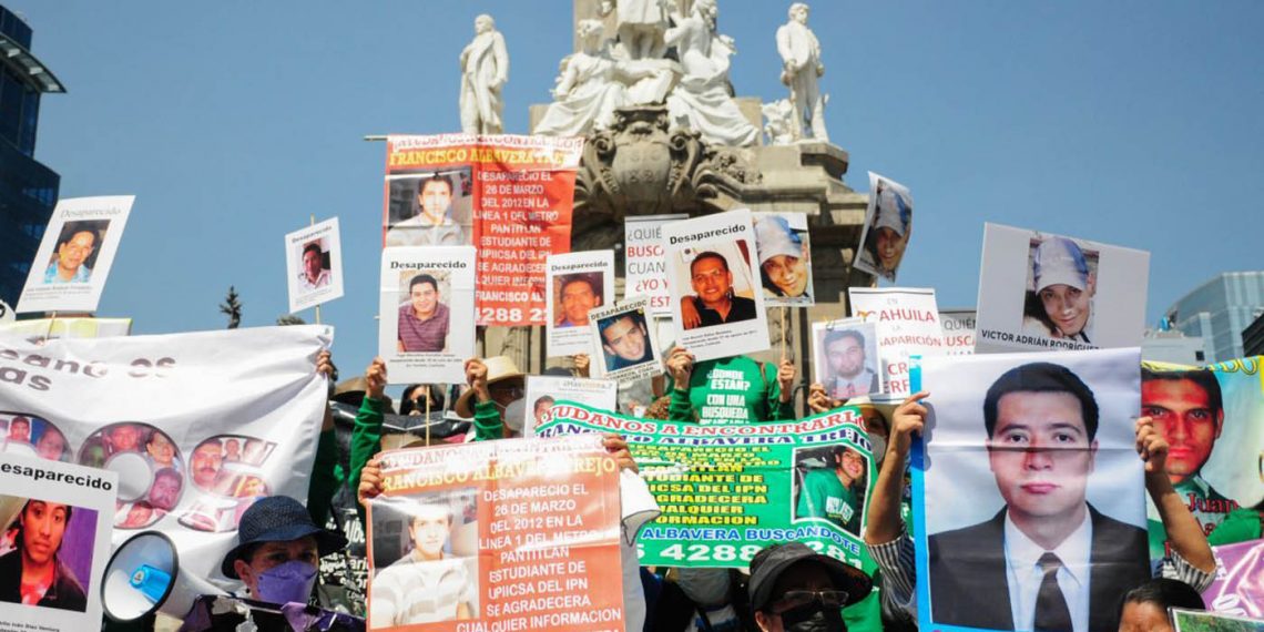 Este 10 de mayo, colectivos de madres de desaparecidos marcharon del Monumento a la Madre al Ángel de la Independencia con la exigencia de la aparición de sus hijos. (Foto: Daniel Augusto/Cuartoscuro)