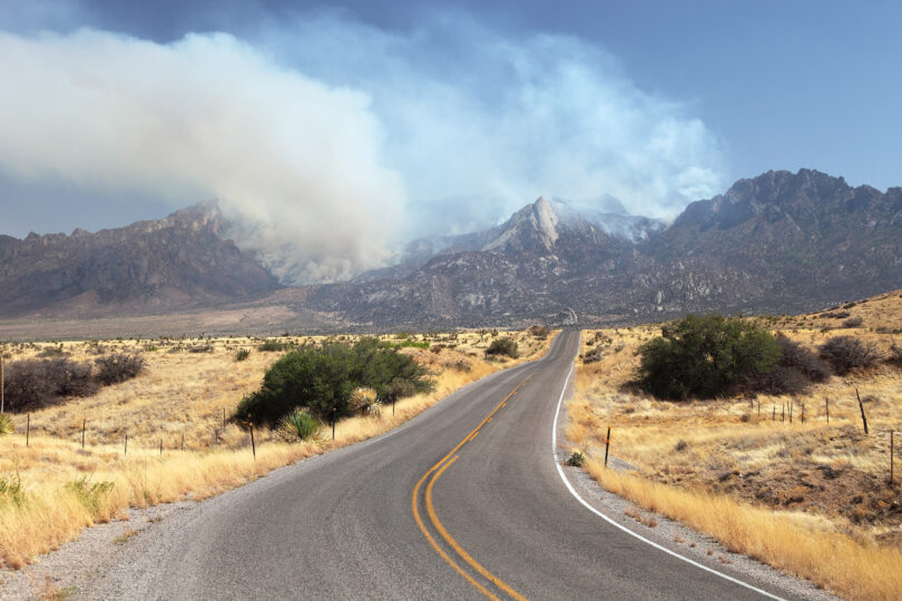 Incendios forestales en llamas en las montañas de órganos de Nuevo México. (Foto: Getty Images)