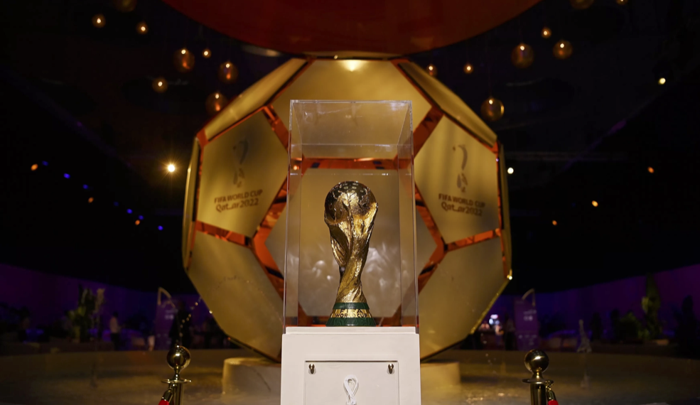 El director de marketing de la FIFA, dijo: "El póster oficial de Catar 2022 es un reflejo atmosférico del patrimonio artístico y futbolístico de Qatar. (Foto: FiFA)