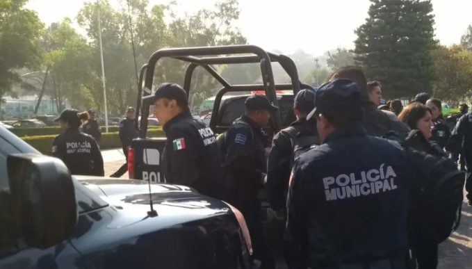 Policía de Tula detenido en Edomex, con antecedentes de mala conducta
