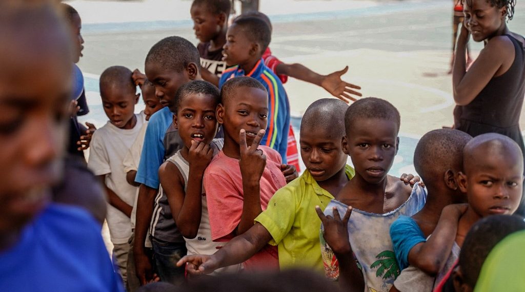 Haití niños refugiados