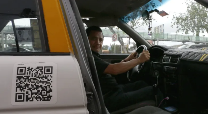 Diputado buscará echar abajo el uso de aplicación de Taxi Contigo