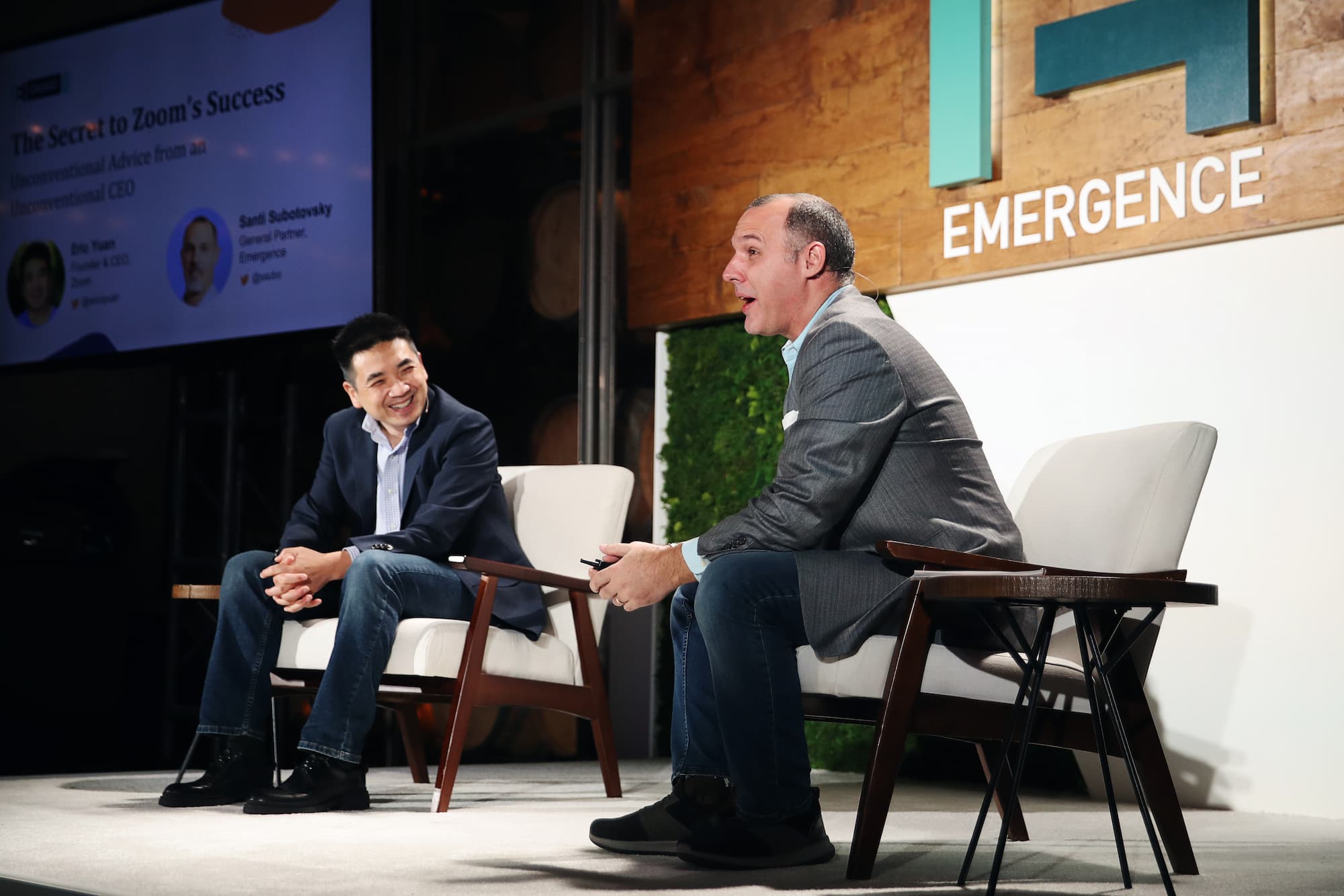 Subotovsky con Eric Yuan, fundador de Zoom durante el CEO Sumit de Emergence