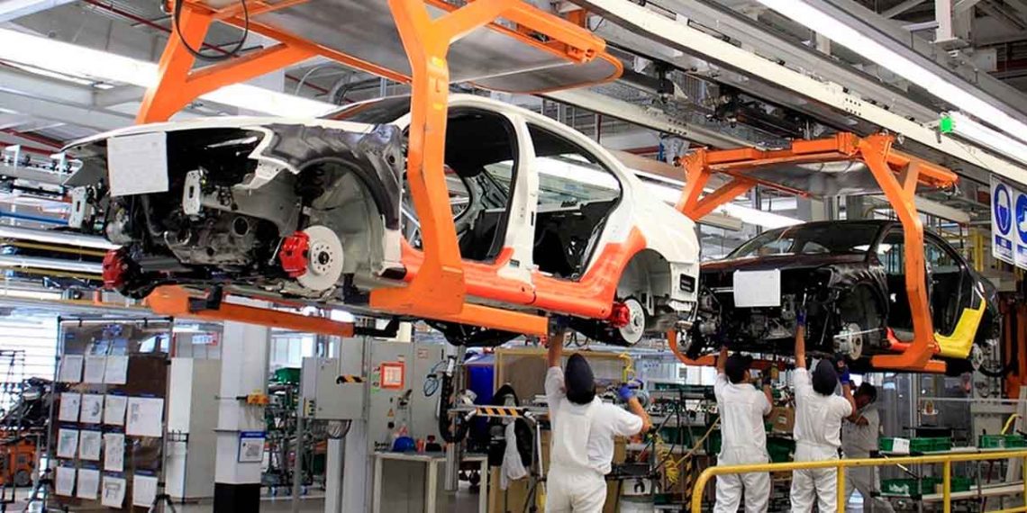 Por desabasto de componentes obliga a parar 5 días más la producción de la TAOS en VW