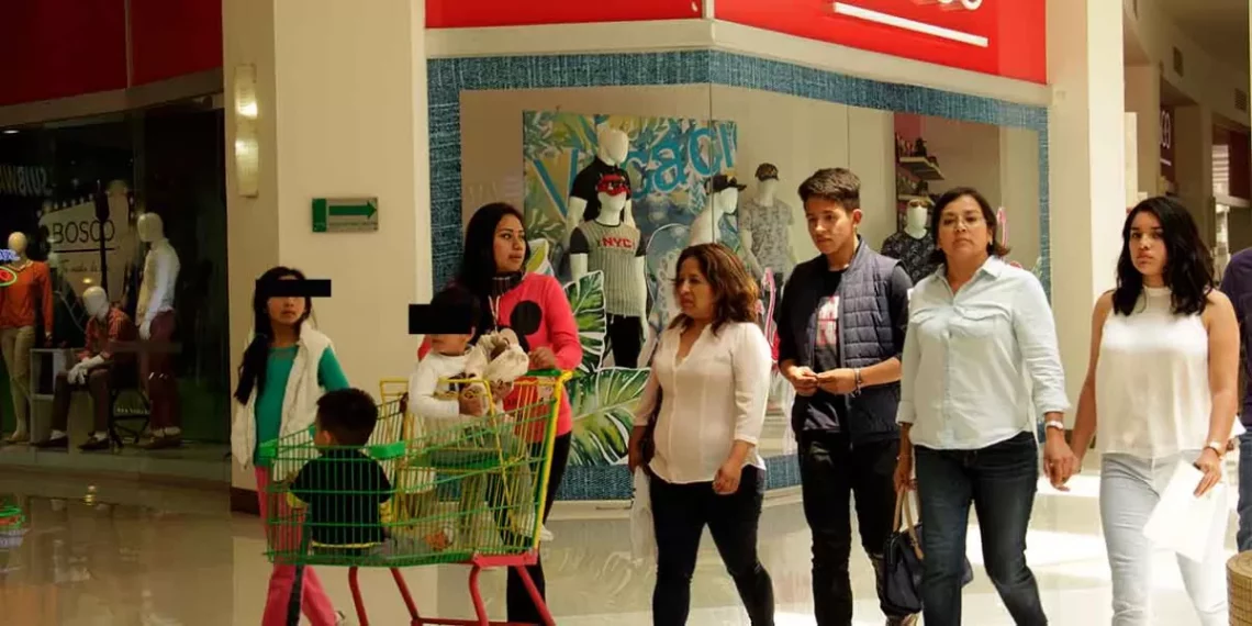 Negocios y renta de locales en plazas comerciales reviven tras crisis en Puebla