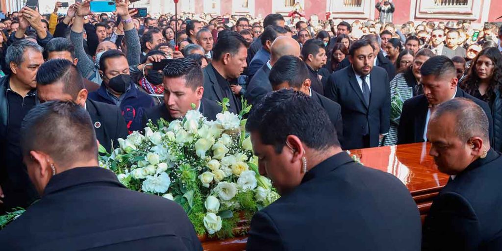 Puebla de LUTO tres días por fallecimiento del gobernador Miguel Barbosa