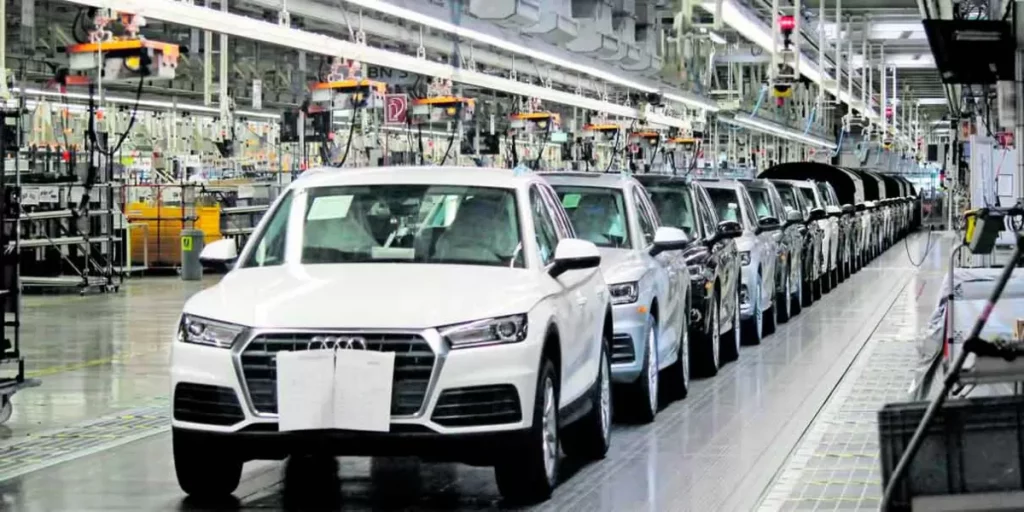 Trabajadores de Audi votarán propuesta salarial el 16 de diciembre