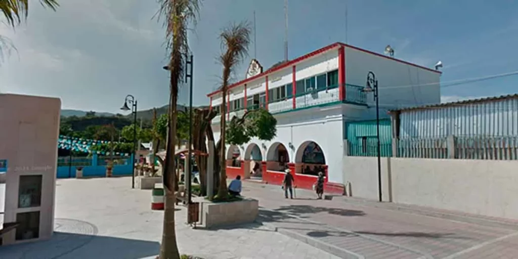 Autoridades aceptan existencia de AUTODEFENSAS en Jolalpan, Puebla