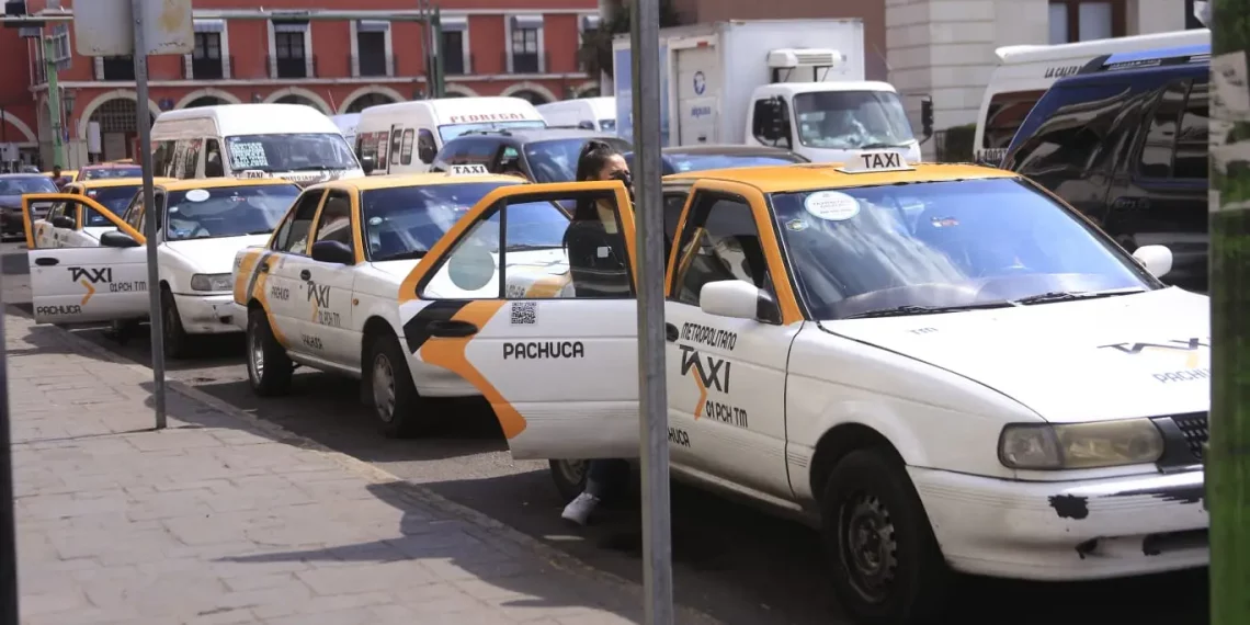 Mujeres de Pachuca, ven inseguridad al abordar taxis