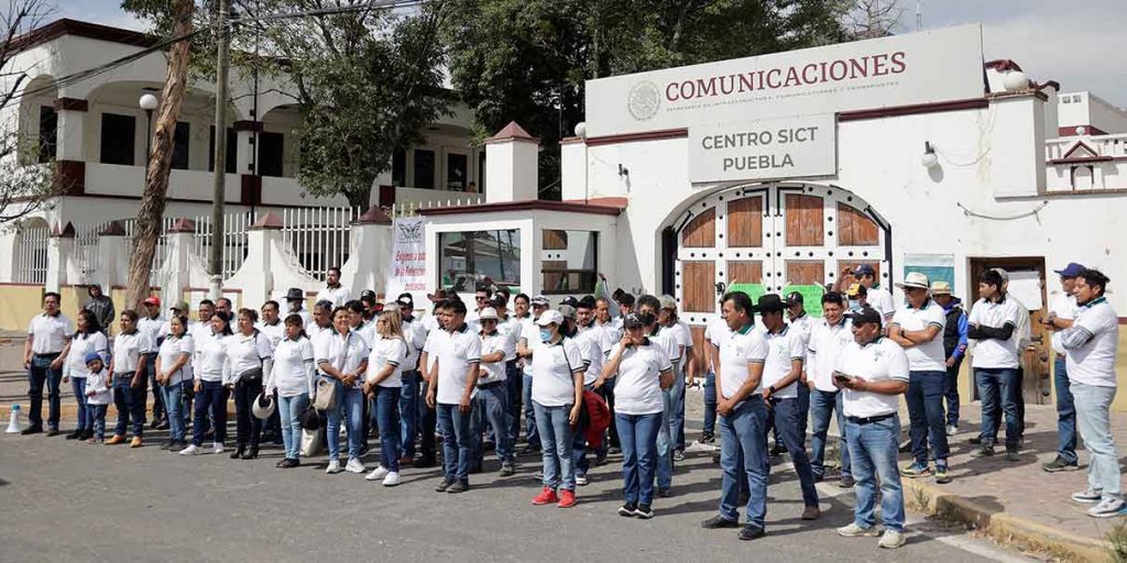 Camioneros bloquean casetas en Texmelucan, Amozoc y Atlixco; exigen a grúas cobros justos