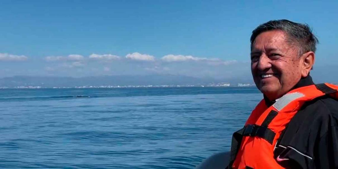 Invita alcalde Luis Michel a disfrutar espectáculo de ballenas jorobadas en Puerto Vallarta