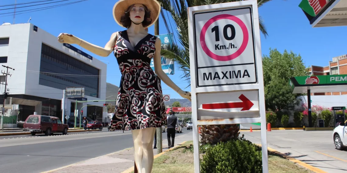 La muñeca: el maniquí que tiene más ropa que cualquier mujer en Pachuca