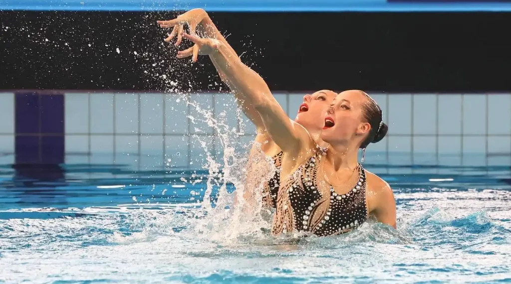 Las nadadoras ucranianas acabaron finalmente en la quinta plaza de la prueba técnica, lejos de las españolas e italianas, oro y plata. (Ukrainian synchronized swimming / Facebook)