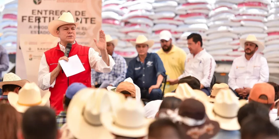 Entrega de fertilizante a productores