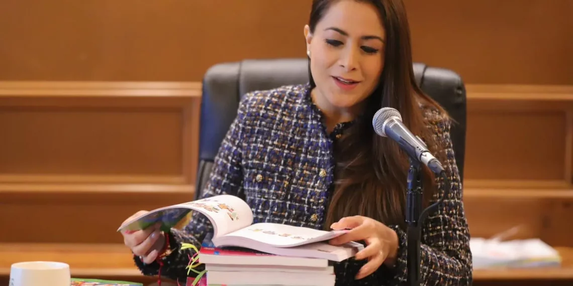 No se entregarán libros de texto hasta ver resolución de juez: Tere Jiménez