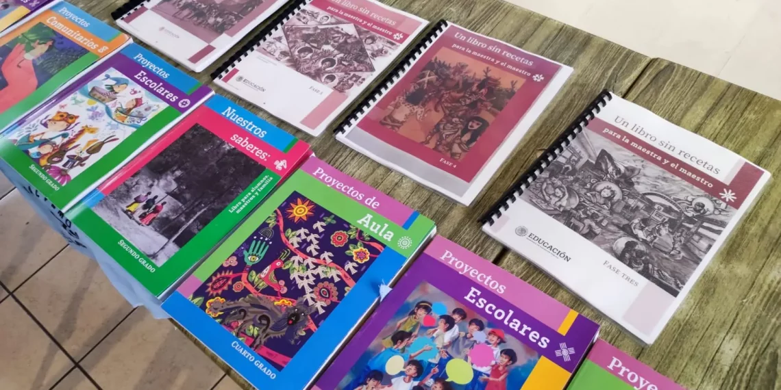 Entregarán libros de texto para maestros en Aguascalientes