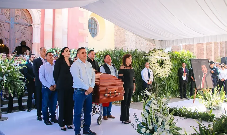 Con un homenaje despiden a Javier Luévano, alcalde de Rincón de Romos