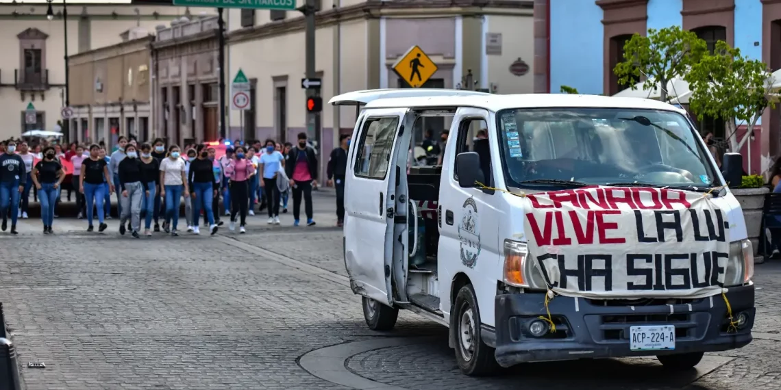Anuncian cierres viales por marcha de normalistas en Aguascalientes