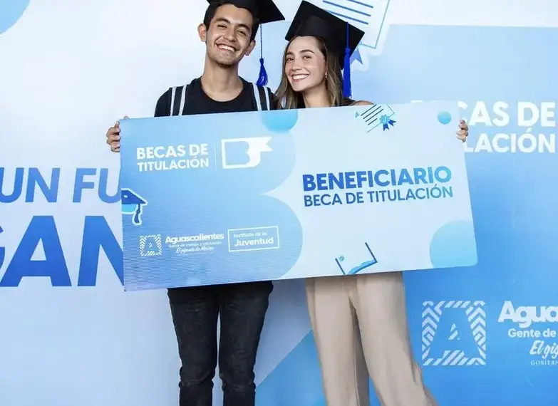 Ofrecen becas de titulación para universitarios de Aguascalientes