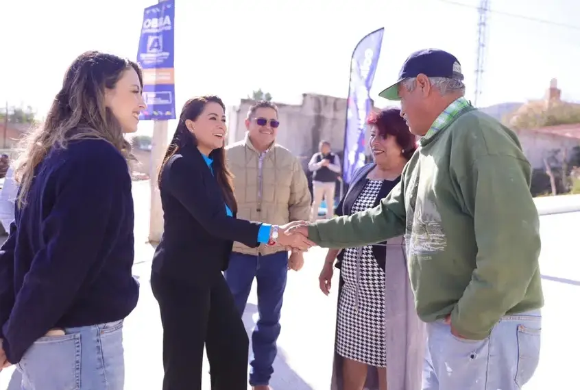 Tere Jiménez entrega obras en Rincón de Romos y Cosío