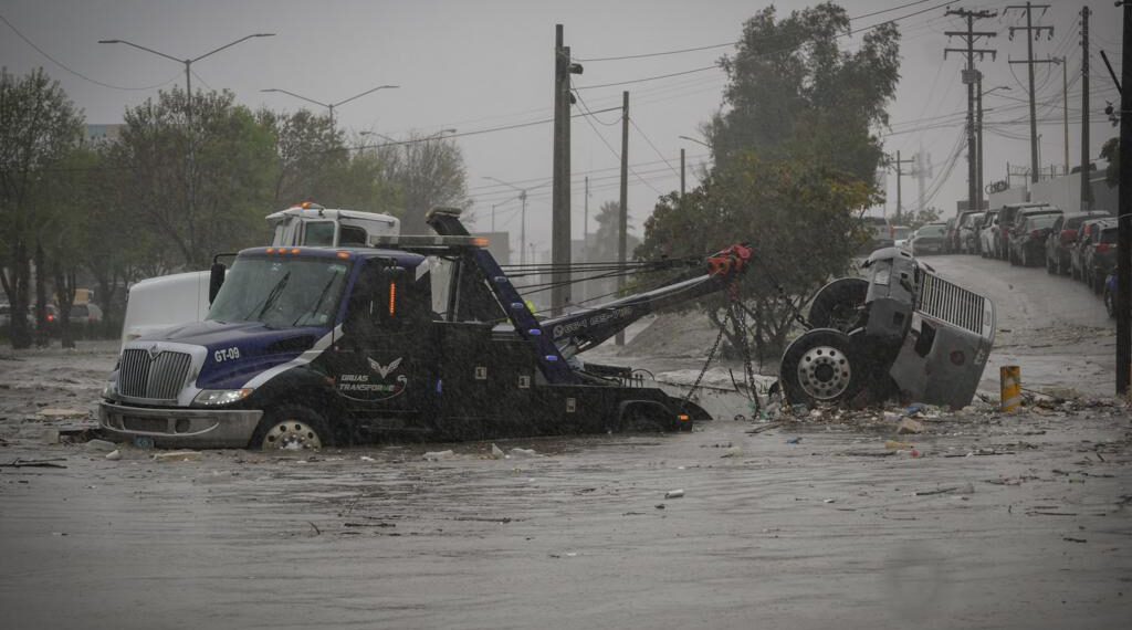 Más de 227 llamados recibió bomberos tras fuertes lluvias