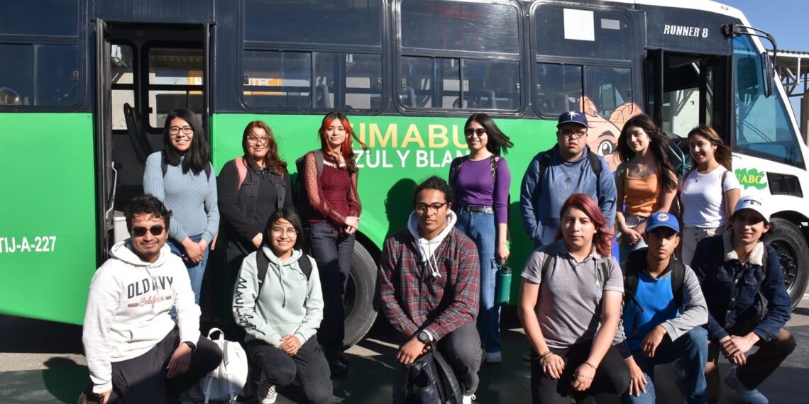Alumnado de Valle de las Palmas tiene servicio de transporte a través de Cimabús UABC