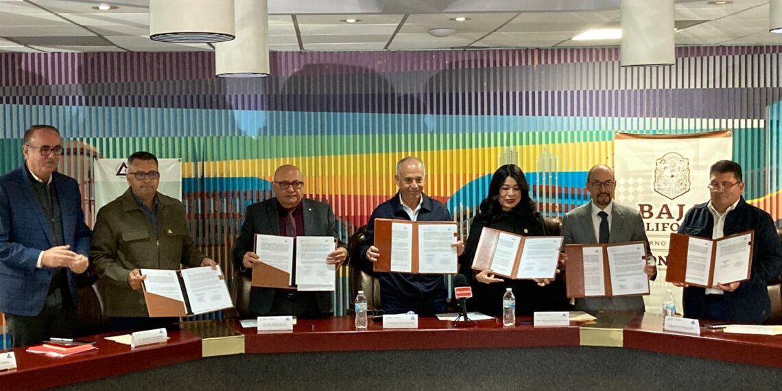 Firman convenio Canaco con Secretaría de Economía en beneficio de las mipymes en BC