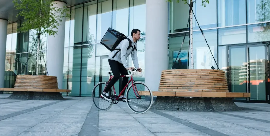 Empresas de delivery están abiertas a regular venta de bebidas alcohólicas