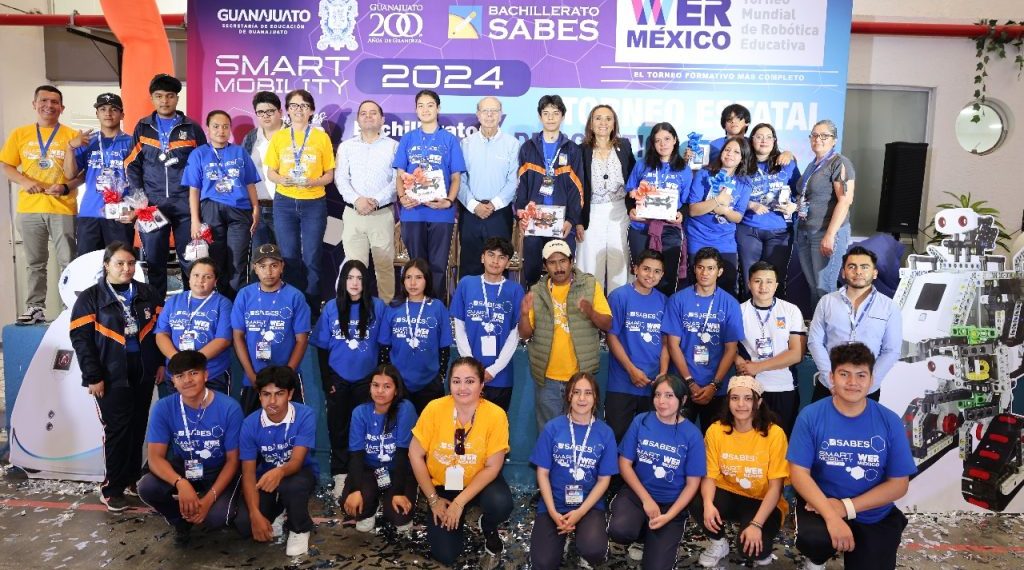 on un total de 13 equipos, el Bachillerato SABES representará a Guanajuato en la etapa nacional del World Educational Robot Contest.