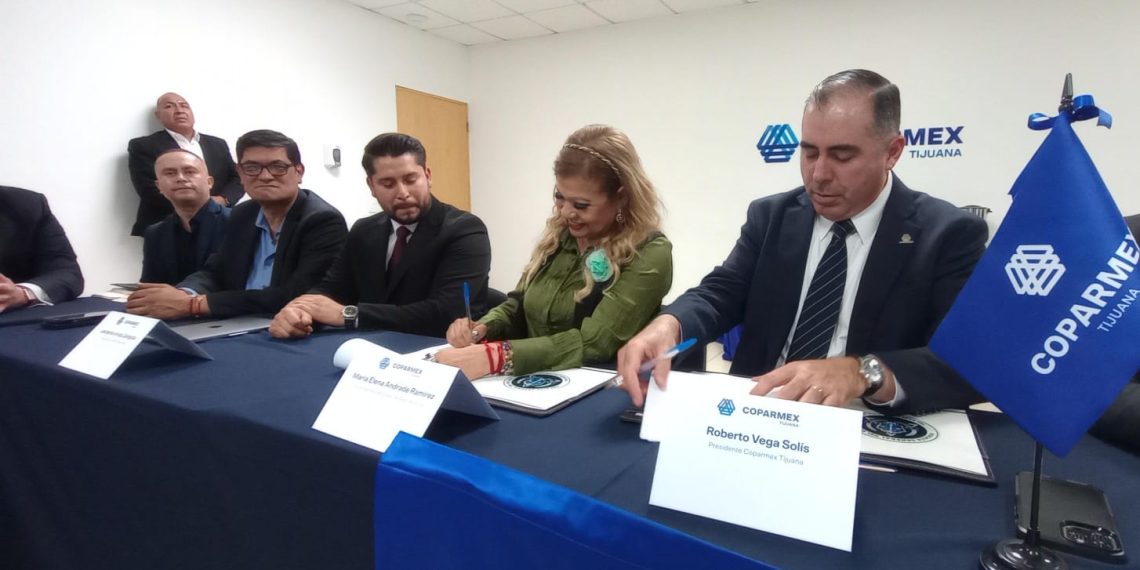 Coparmex y FGE firman convenio de coordinación