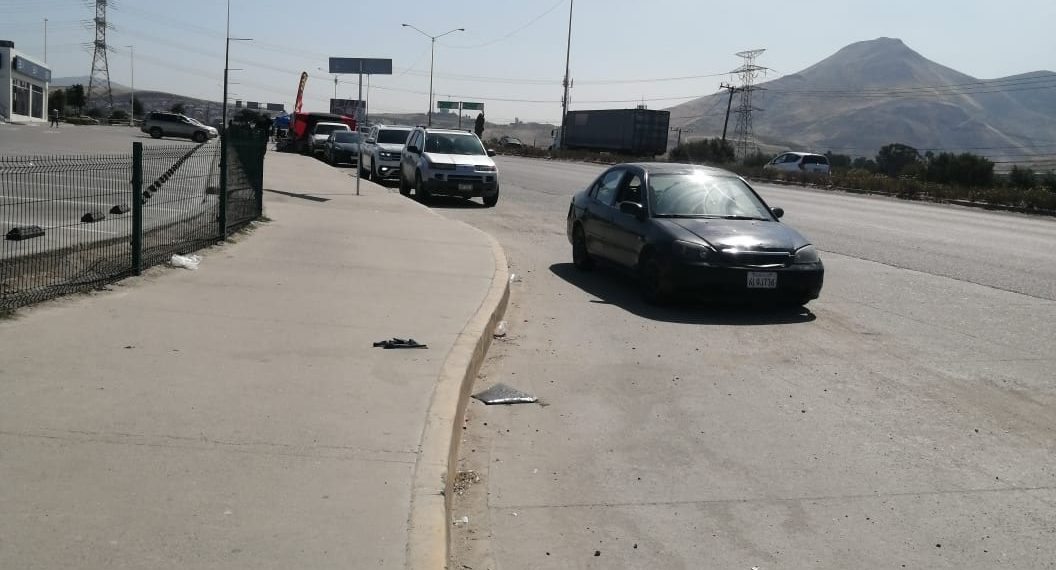 Denuncia Ciudadana: Conductores optan por estacionarse afuera de Plaza Sendero