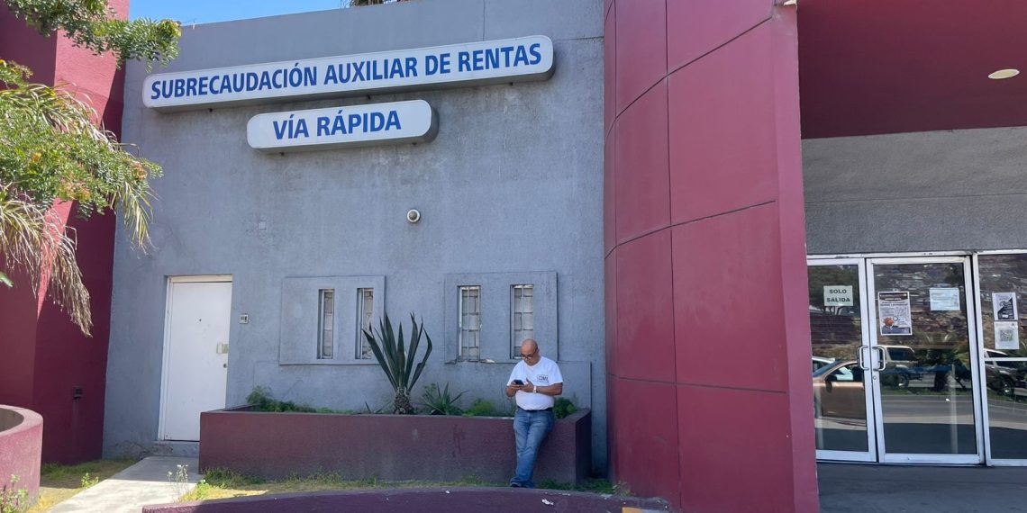 Vandalismo afecta servicio en Recaudación de Rentas de Baja California