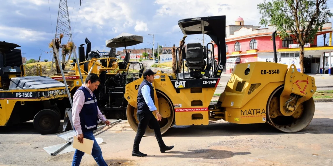 Supervisa alcalde obras de infraestructura vial al oriente de la ciudad