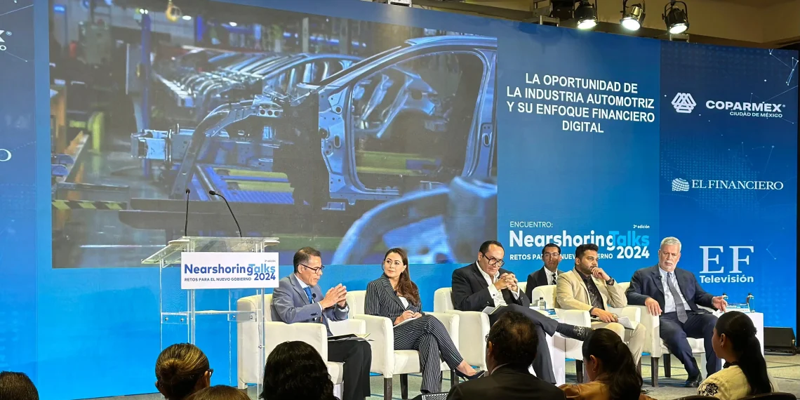 Participa Tere Jiménez en encuentro nacional sobre nearshoring e industria automotriz